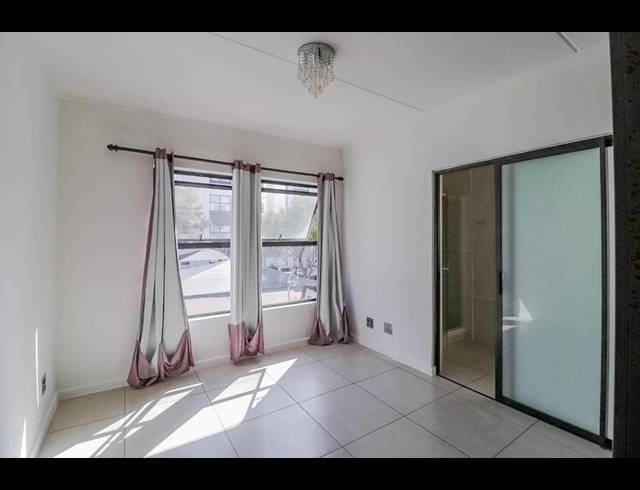 3 BEDROOM APARTMENT FOR SALE IN GREENSTONE HILL